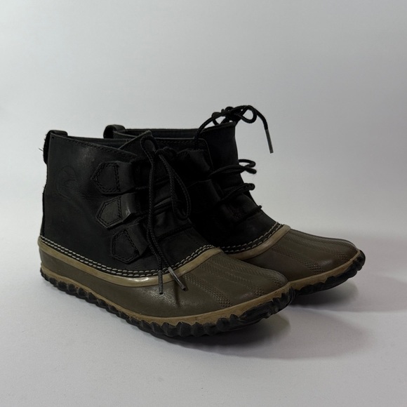 Sorel Out N About Waterproof Leather and Rubber Ankle Boots Sz 6 - Picture 1 of 14